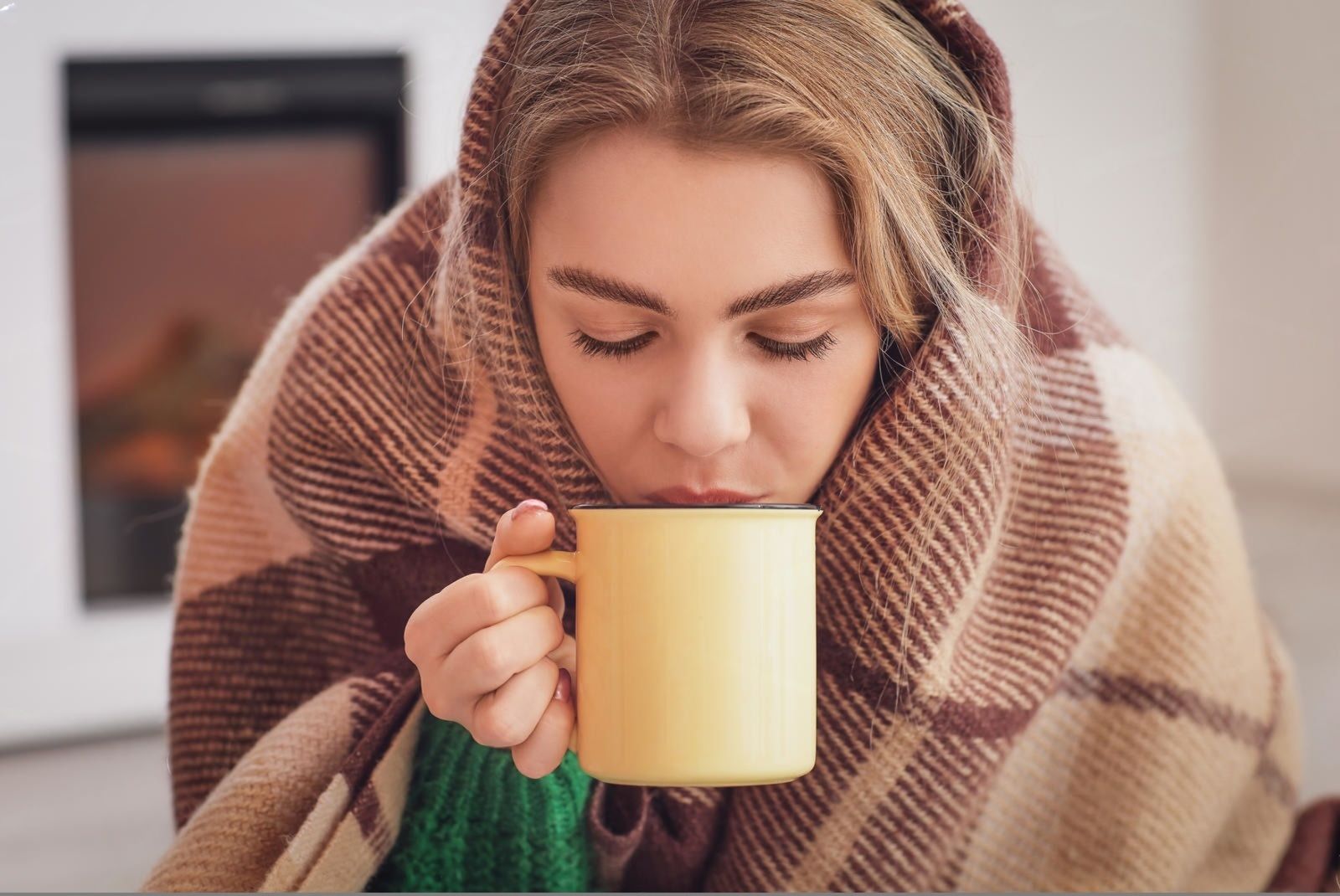 Как не замерзнуть: врачи назвали лучший напиток, чтобы ​согреться в квартире 