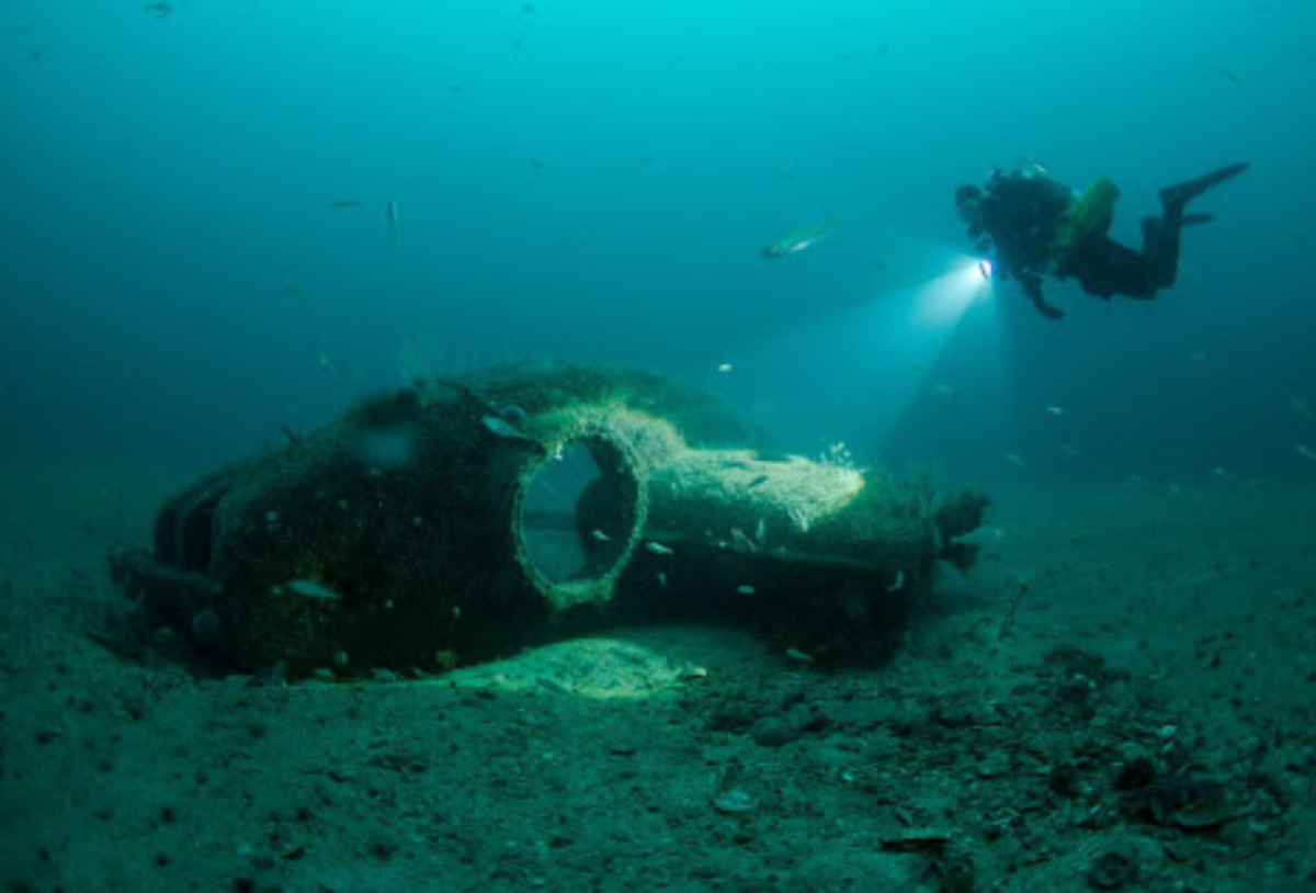 На дне Балтийского моря археологи нашли объект, похожий на космический корабль
