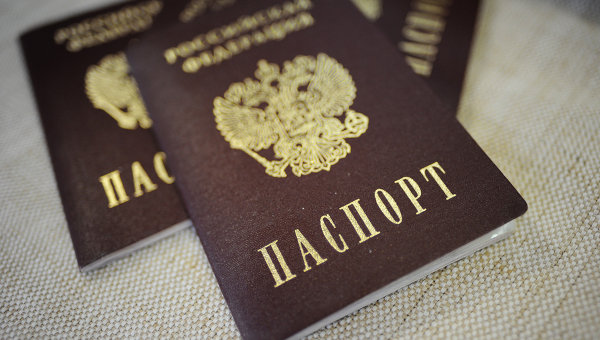  ФМС России:  более 2 миллиона человек имеют российские паспорта в Крыму