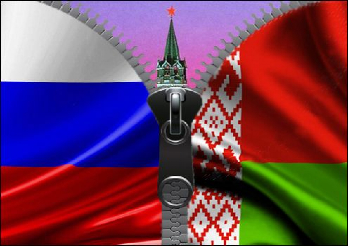Белорусские эксперты о России: "Давно пора отвязываться от страны-бензоколонки"