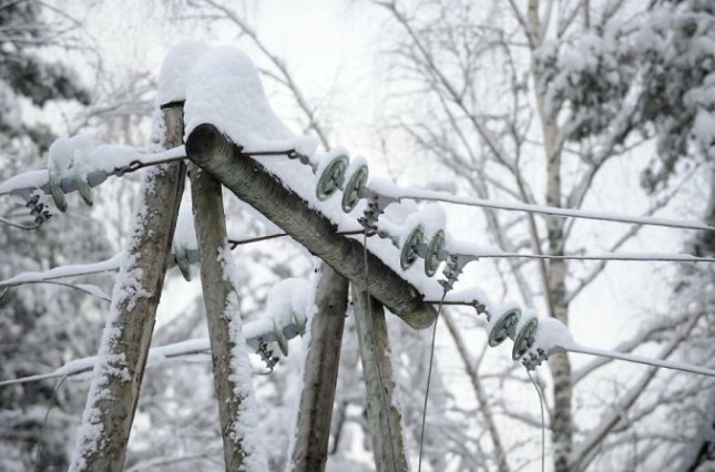 "Заложники" непогоды: около 90 населенных пунктов в трех областях Украины лишены электричества из-за неконтролируемой зимней стихии - ГСЧС