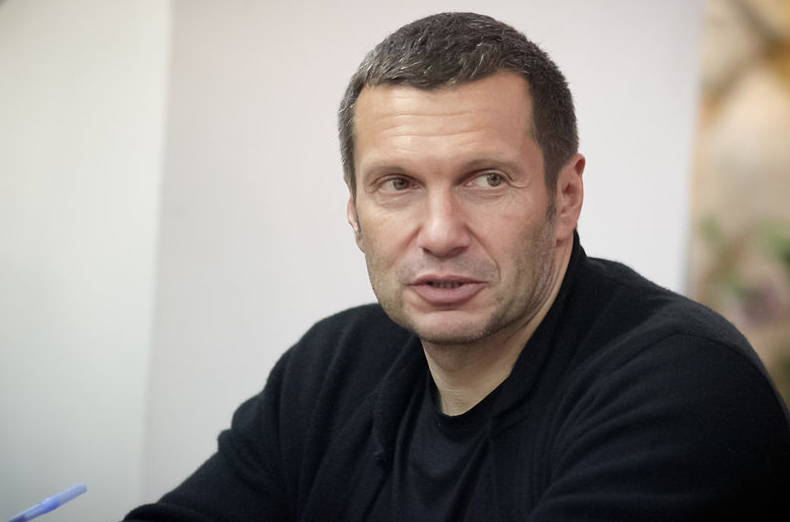 Пропагандист Владимир Соловьев обвиняет Украину в том, что он мало отдыхает и не имеет отпуска