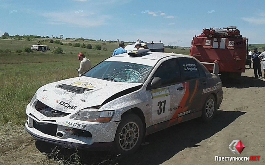 Трагедия на Николаевщине: На чемпионате по ралли  гоночный автомобиль насмерть сбил одного из зрителей
