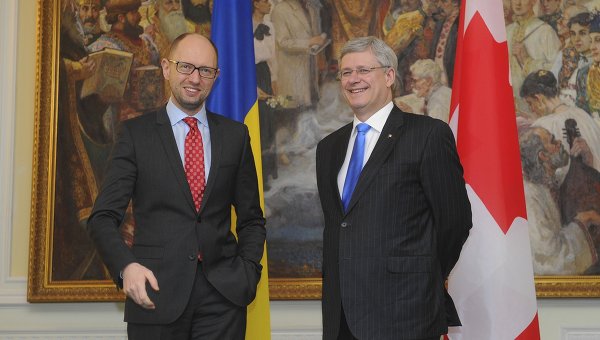 Премьер Канады Харпер едет в Украину на встречу с Яценюком