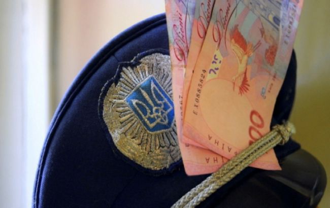 Правоохранители Житомирщины поймали на взятке своего же коллегу – тот соблазнился 9 тысячами гривен