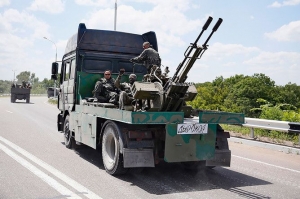 По Донецку ездят грузовики с минометами и периодически открывают огонь