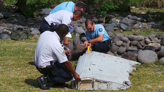 Обломки малазийского "Боинга" обнаружены экспертами