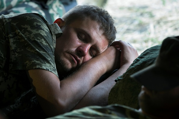 Как живется украинским военным, отступившим в Россию