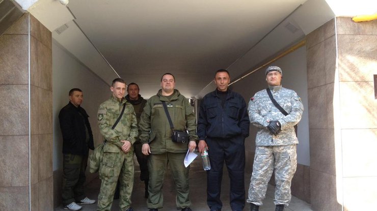 Здание Генпрокуратуры Украины захватили неизвестные в камуфляже - нардеп Соболев