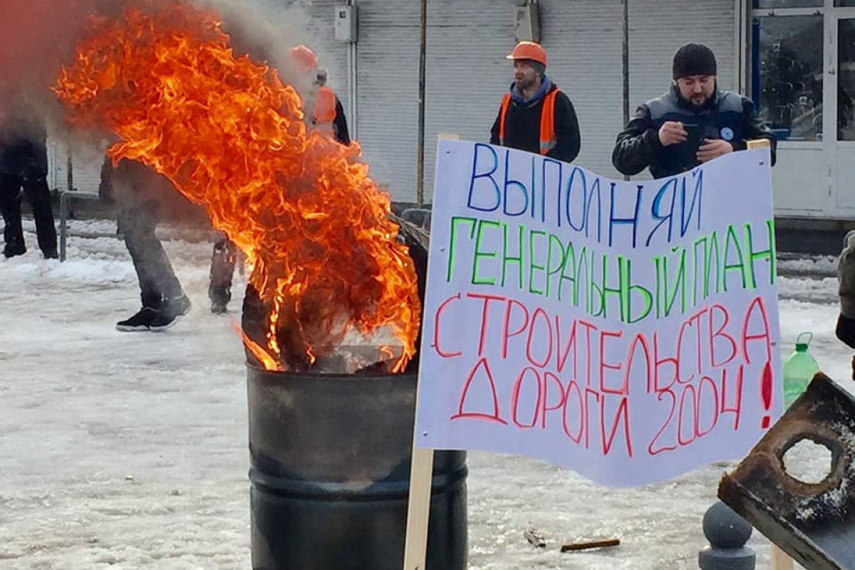 ​В Харькове строят баррикады и жгут шины - ситуация накаляется