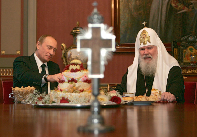 Тайная война РПЦ: церковь и власть объединились ради возвращения Украины в лоно канонической церкви - Нихон кэйдзай, Япония