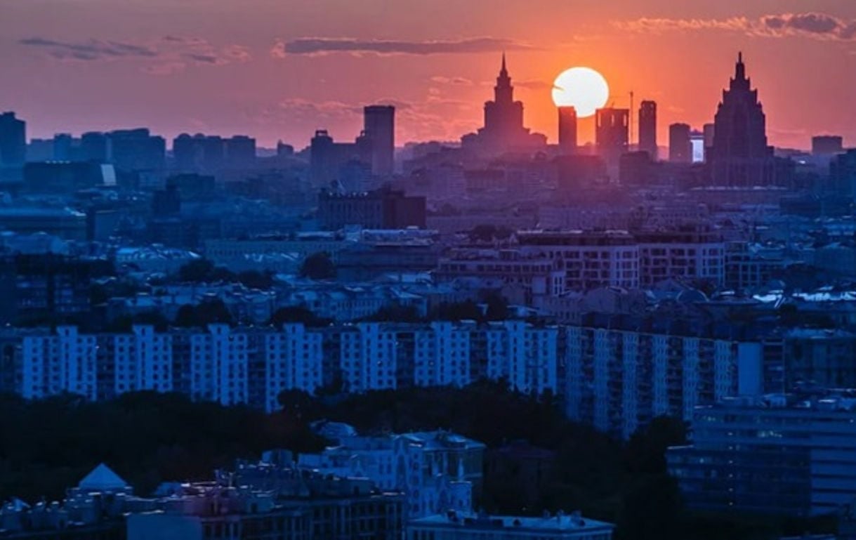 Дроны ночью атаковали Москву, вызвав масштабный блэкаут, – в Сети показали последствия