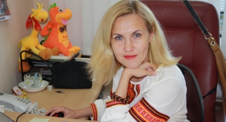 Волонтеры в Донбассе из зоны АТО людей эвакуируют даже в багажниках