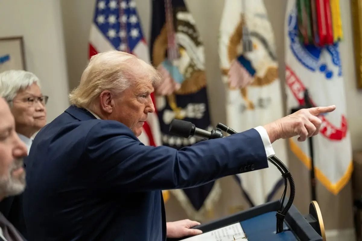 Трамп может "вырубить" Интернет всей Европе – ЕС ничего не сможет с этим поделать