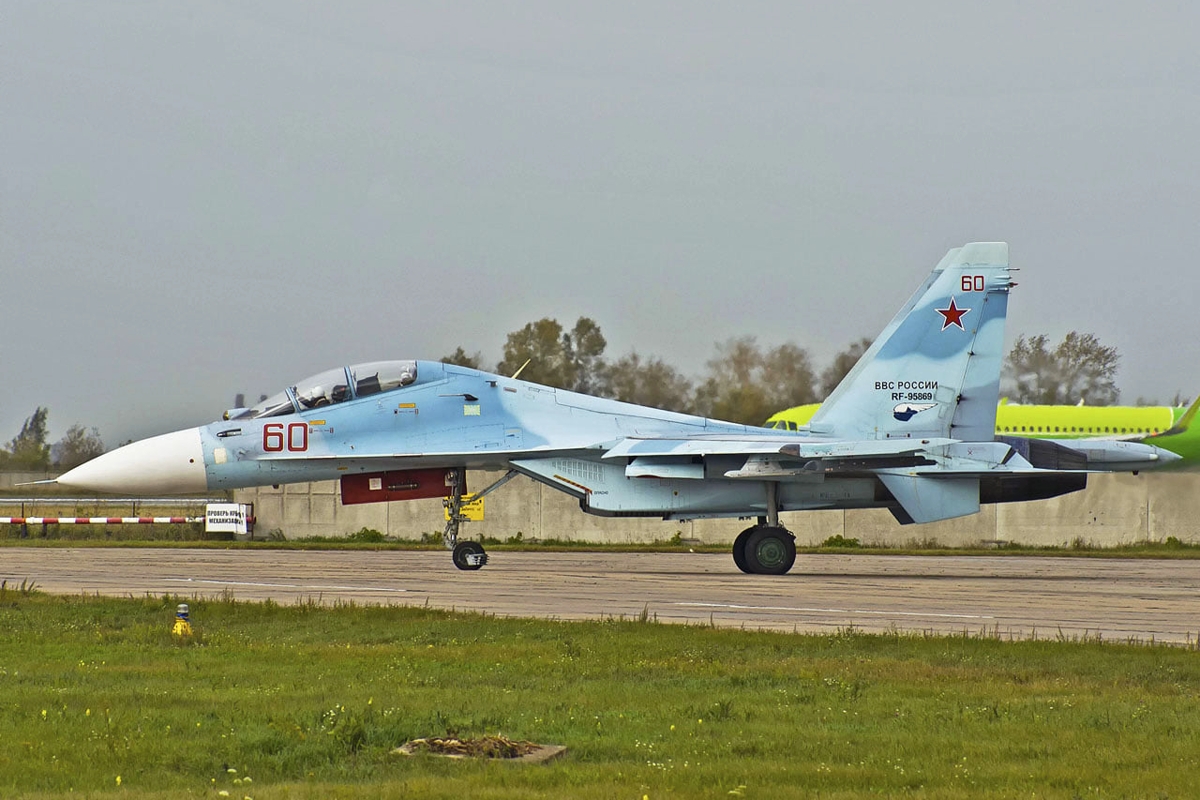 ​Бутусов после ЧП с Су-30: "Уровень боевой подготовки ВС РФ на границах Украины смехотворный"