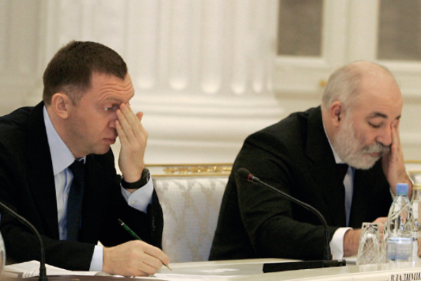 ​"Делегаты второго сорта": олигархов Путина пустили на форум в Давос, но с поражением в правах