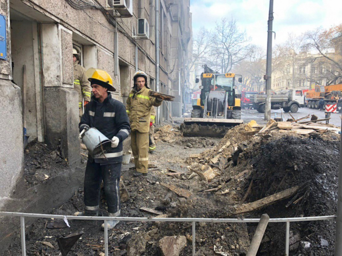 Пожар в Одессе: неутешительный прогноз Зеленского сбылся