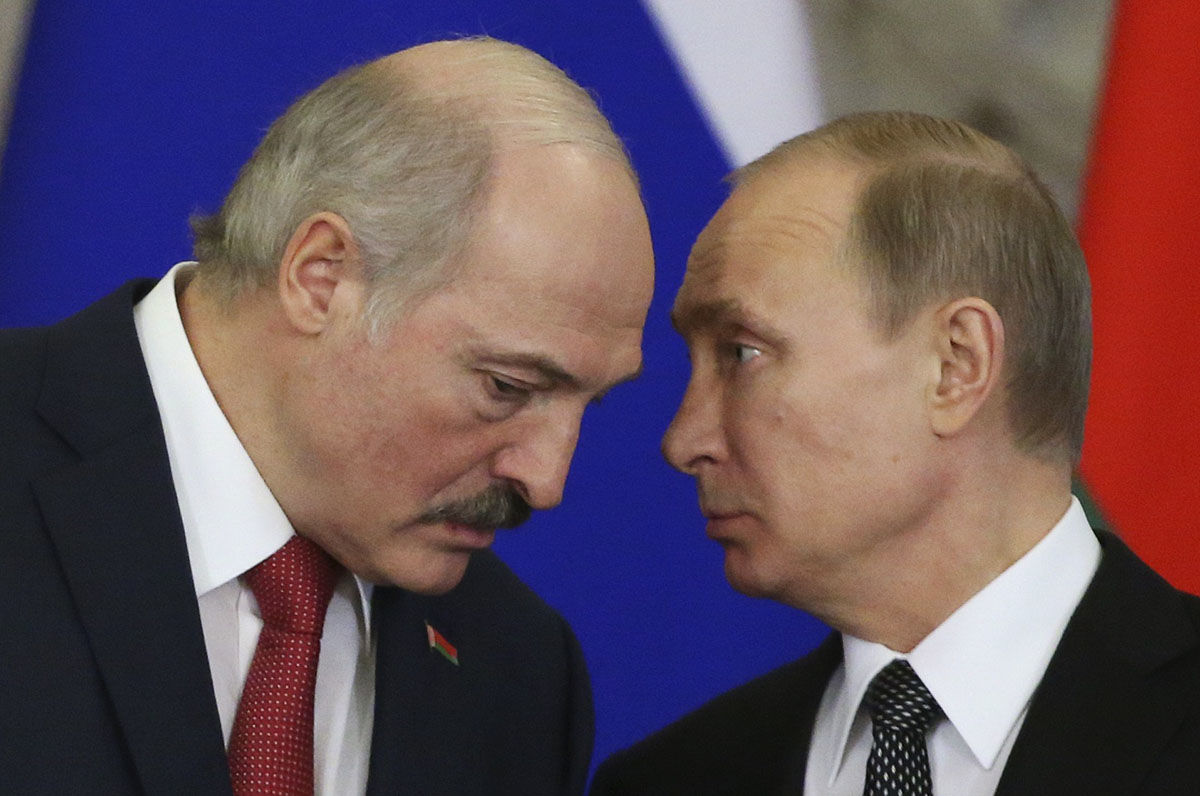 ​В Польше предложили действенный метод, который остудит Лукашенко и Путина из-за ситуации с беженцами