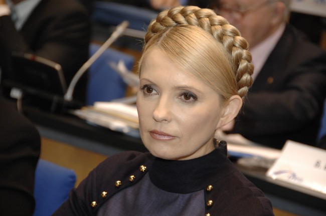 Юлия Тимошенко не явилась на суд против себя, назвав процесс "шутовским"