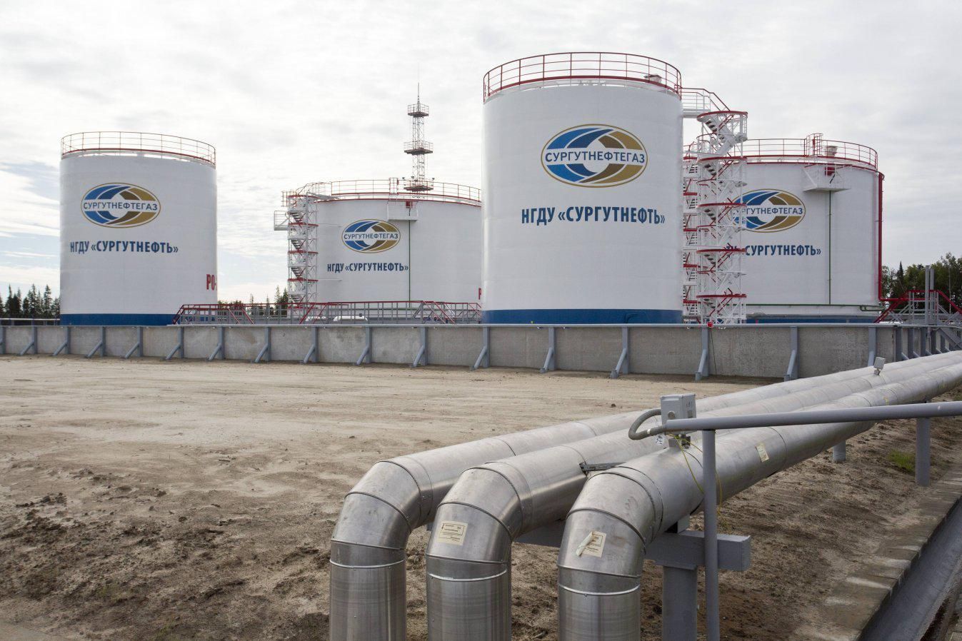 ​Рубль бьет по нефти: крупнейшая нефтяная компания России уходит в убыток