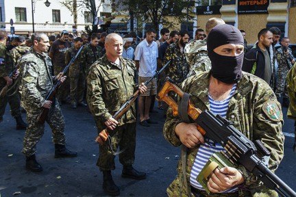 ​Правозащитник: ни на одном из ста пленных бойцов батальона «Донбасса» нет следов пыток