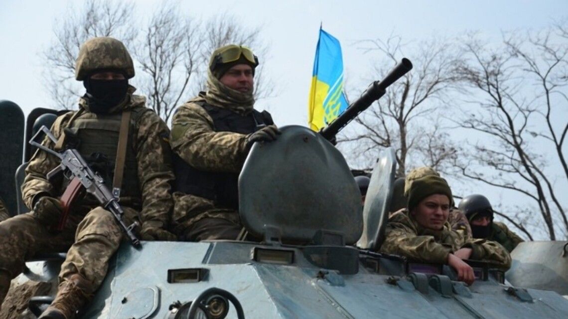 Украинским военным будут платить дополнительные 100 тыс. гривен: в Минобороны назвали условия