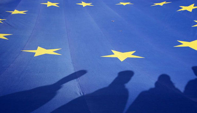 Способ найден: ЕС может законно передать Украине часть замороженных активов РФ – Bloomberg