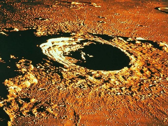 NASA: в кратере Марса обнаружен удивительный "Город-сад"