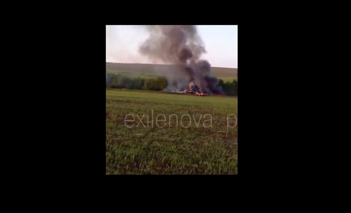 Появилось видео с места крушения Ту-22м3: бомбардировщик догорает на земле