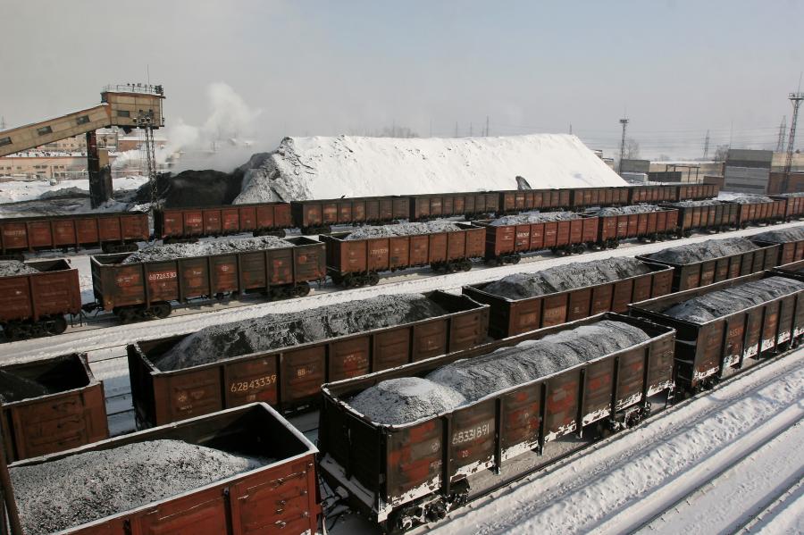 Россия планирует  поставлять Украине до 1 млн тонн угля в месяц