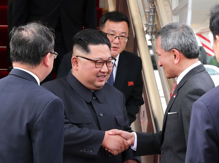 Опубликованы первые кадры прибытия Ким Чен Ына на встречу с Трампом в Сингапур