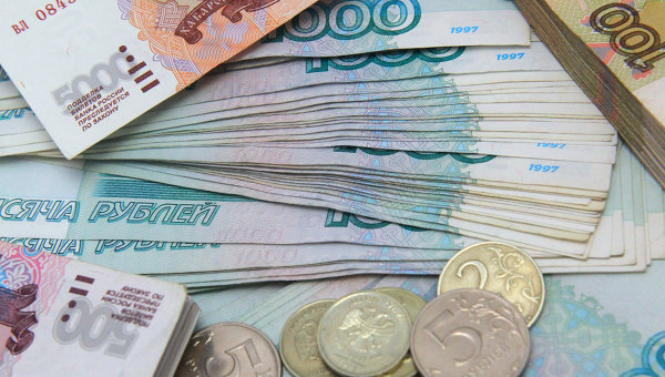 Российский рубль обесценивается вслед за нефтью: новый курс доллара - 78 рублей 
