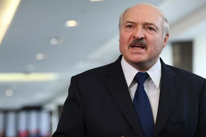"Вы их оттуда выдавили", - Лукашенко предъявил претензии Москве за массовые протесты