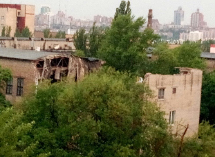 Новые кадры с места "теракта" в оккупированном Донецке: террористы "ДНР" признались, что произошло на самом деле с университетом торговли