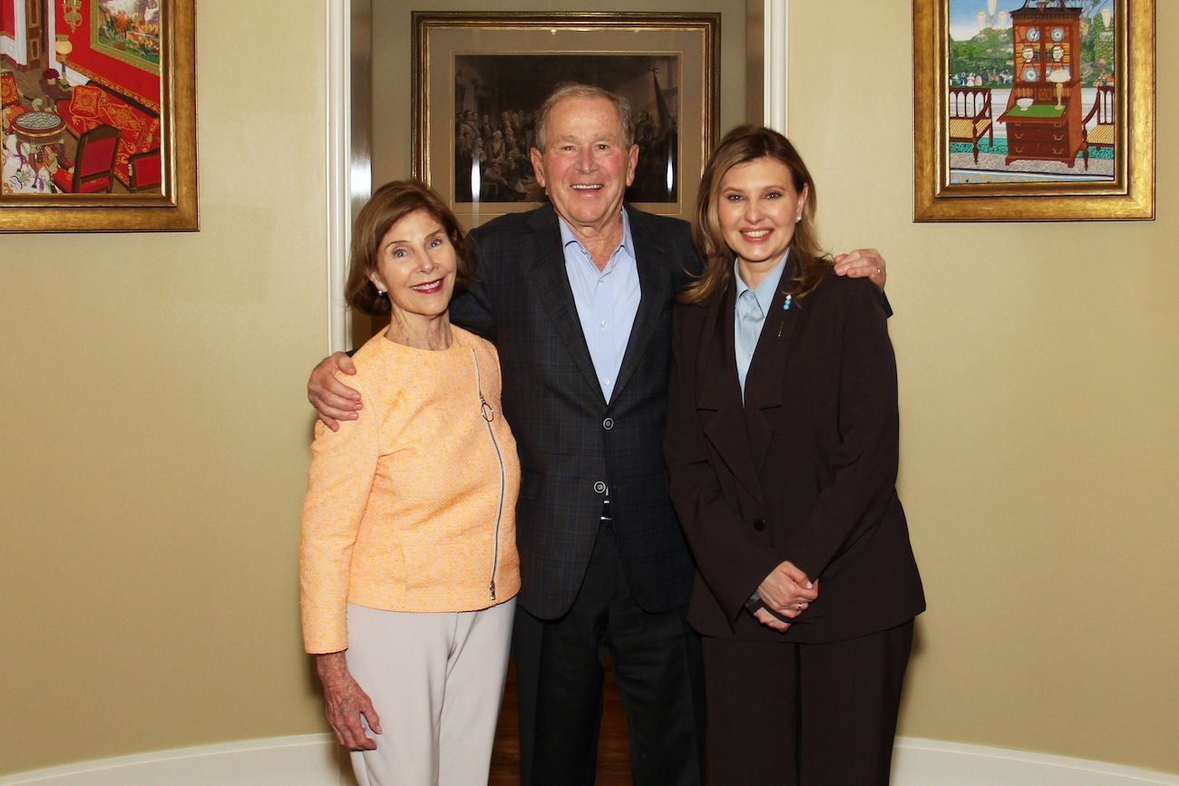 Важная встреча для Украины: Елену Зеленскую принял бывший президент США Джордж Буш-младший