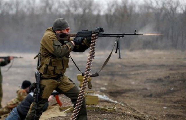 Боевики "ДНР" лютуют на Донецком и Мариупольском направлениях: силы АТО беспощадно обстреливаются из различного оружия