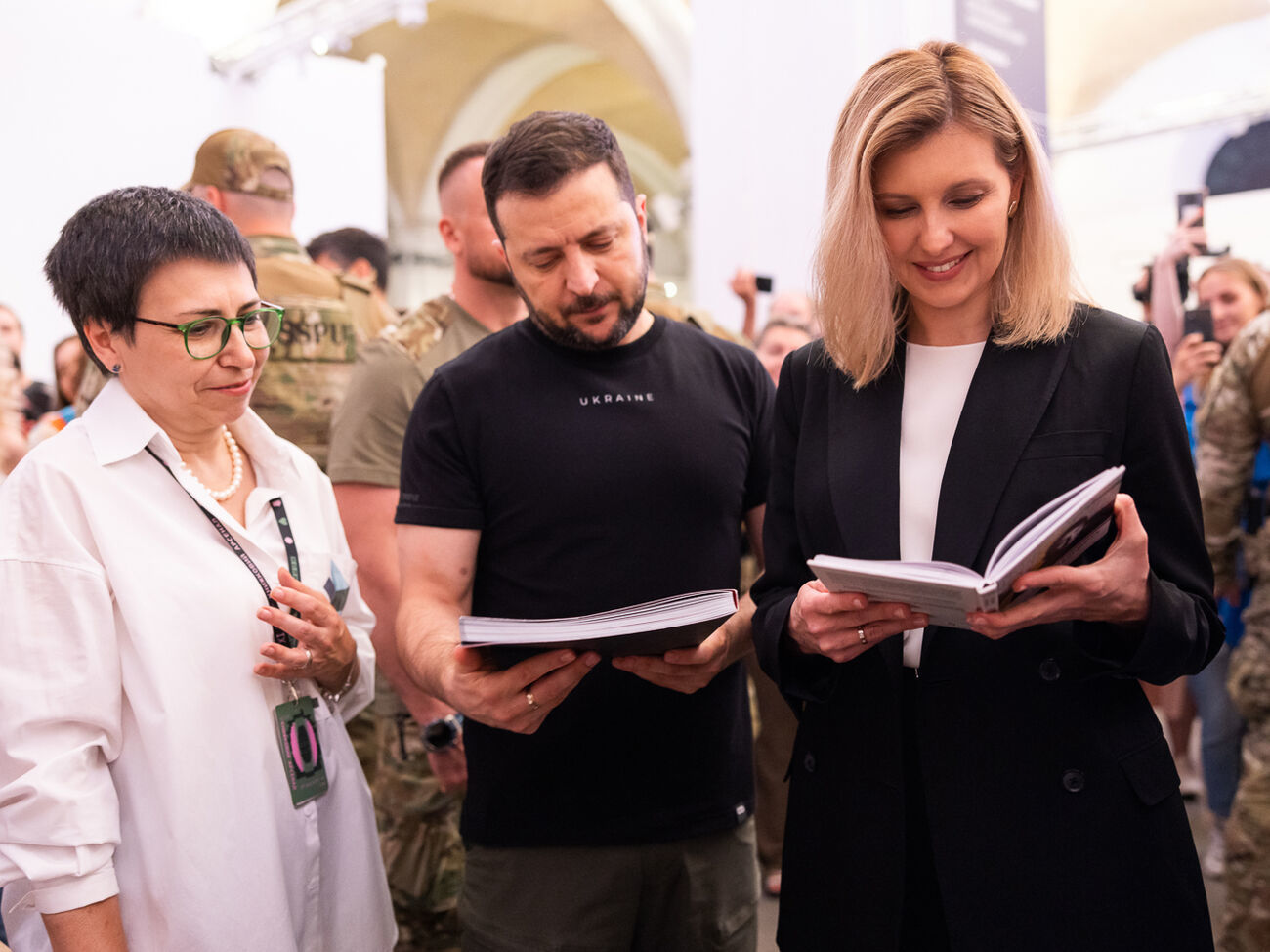 Государство даст юным украинцам деньги на покупку книг: известна сумма