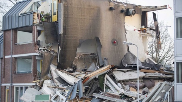 Страшный взрыв в Нидерландах разрушил 4-этажный дом и покалечил людей