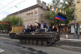 ​«ИС»: ополченцы перебросили 25 КамАЗов севернее Донецка