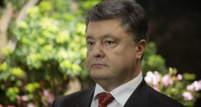 Порошенко о провале создания "ХНР" в 2014 году: советники Путина отправляли в Харьков тысячи "туристов" для захвата власти 