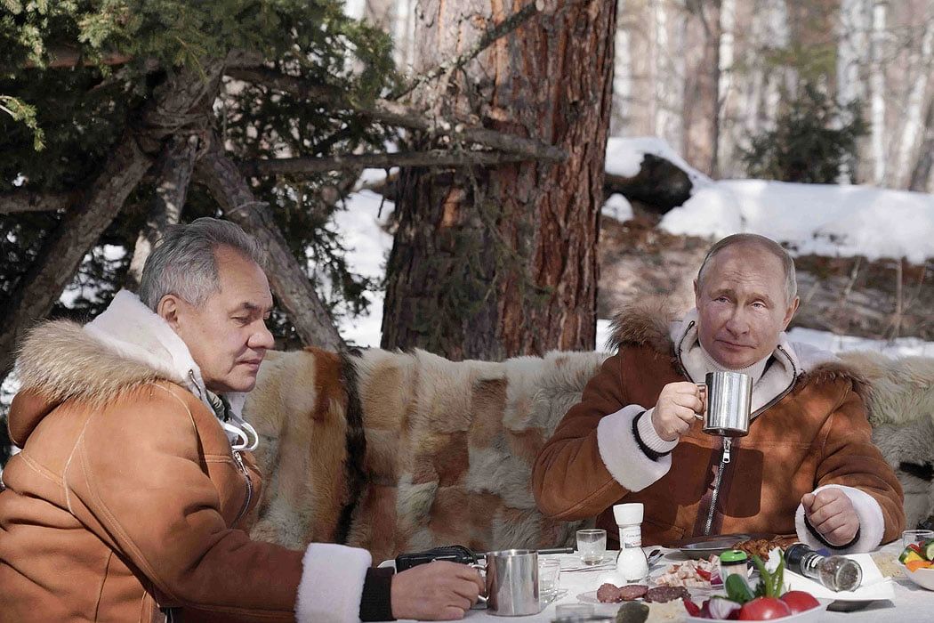 ​Судьба России неделю назад решилась в тайге - выяснилась интересная деталь поездки Путина и Шойгу