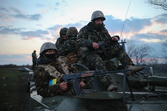 Под Мариуполем в результате боев пострадали бойцы "Азова"