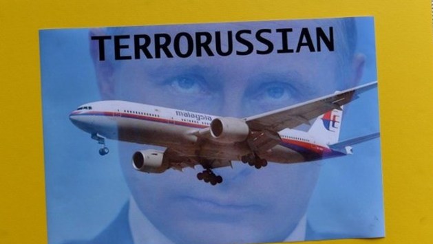 Россия сбила "Боинг-777" - доказательств все больше, а родственники жертв все злее: Путин может признаться в убийстве сотен пассажиров МН-17 - эксперт Forbes