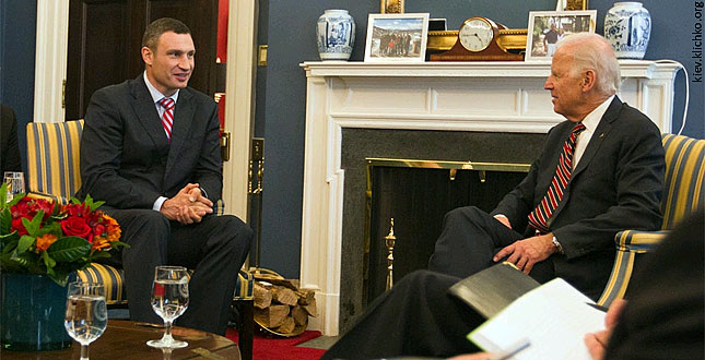 Кличко рассказал вице-президенту США Байдену о достижениях в борьбе с коррупцией в Киеве