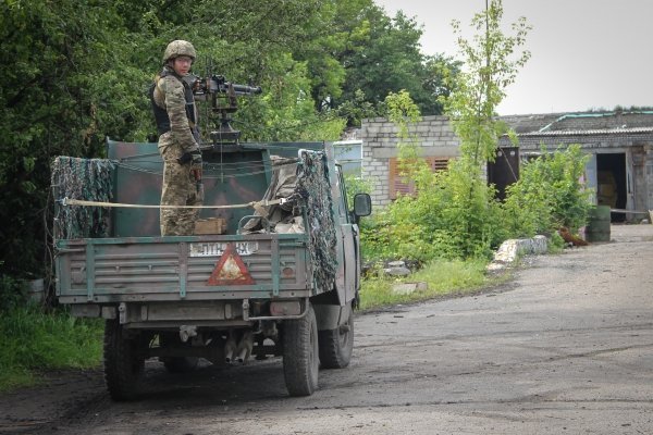 ​Видно, что не из огорода вылезли и не из шахты: опубликовано свежее видео из Авдеевки с рассказами бойцов ВСУ о террористах-"трактористах"