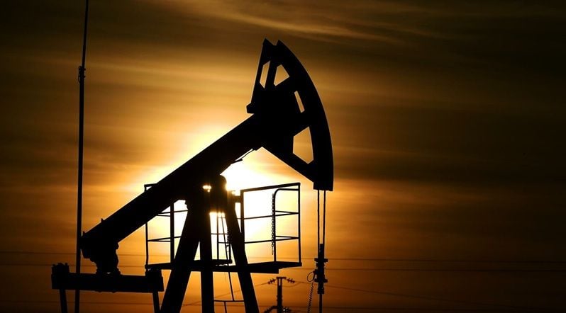 Цена на российскую и эталонную нефть рекордно снизилась: что происходит на рынках