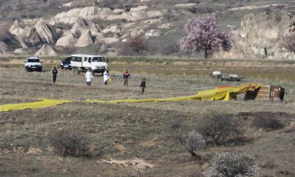 Воздушный шар с туристами рухнул на землю в Турции: десятки людей пострадали и были доставлены в больницу, есть погибшие - Hurriyet