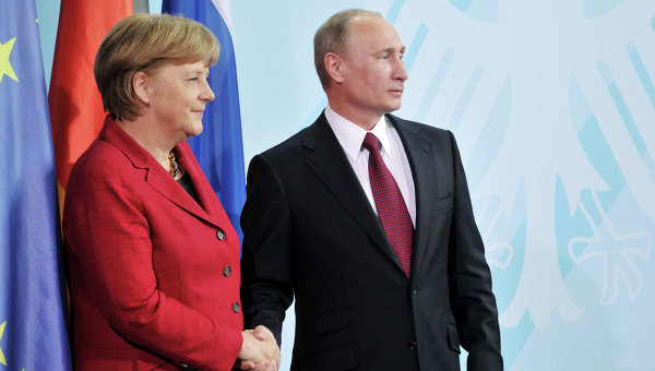 Путин и Меркель в очередной раз заявили о необходимости немедленного прекращения огня в Донбассе