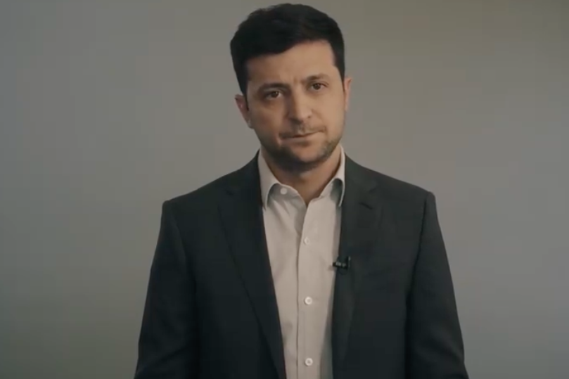 Зеленский срочно обратился к Верховной Раде: "Пока вы трясетесь за свои мандаты, происходит необратимое", - кадры