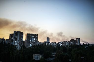 ​Ночью в Донецке стреляли. Жители готовятся к сложному дню